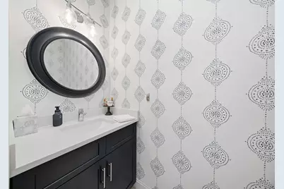 1093 Washington St #1093, Holliston, MA 01746 - Photo 11