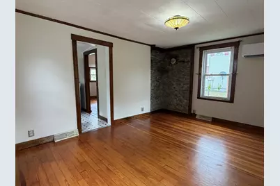 57 Clancy St, Swansea, MA 02777 - Photo 5