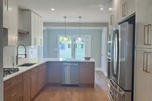 12 Bronx Rd, Boston, MA 02132 - Photo 5