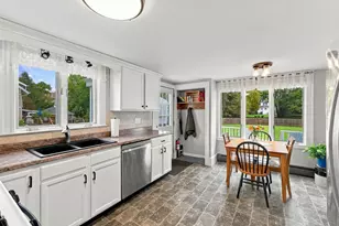 76 Haseltine St, Haverhill, MA 01835 - Photo 25