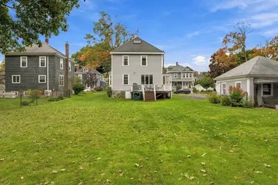 76 Haseltine St, Haverhill, MA 01835 - Photo 9