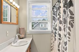 76 Haseltine St, Haverhill, MA 01835 - Photo 35