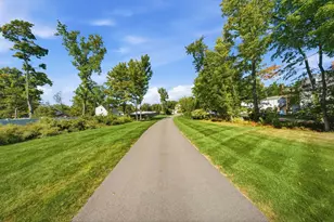 1093 Washington St, Holliston, MA 01746 - Photo 33