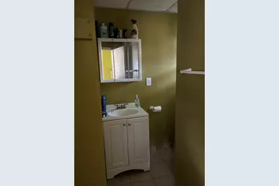 1648 Carew St, Springfield, MA 01104 - Photo 11