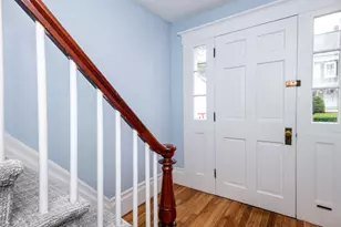 8 Washington St, Stoneham, MA 02180 - Photo 5