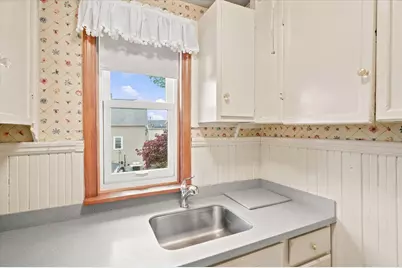 8 Ord St, Salem, MA 01970 - Photo 17