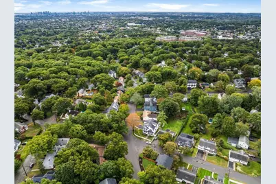 115 Winchester Rd, Arlington, MA 02474 - Photo 3
