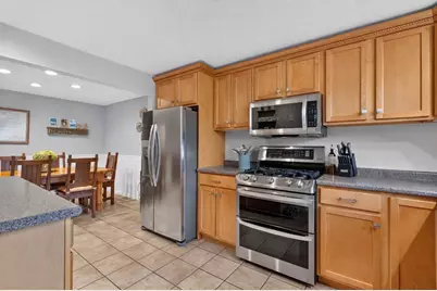 34 Gaslight Ln #34, Easton, MA 02356 - Photo 5