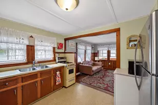 24 Broadmarsh Ave, Wareham, MA 02571 - Photo 3