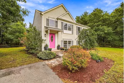 8 Thompson Cir, Plymouth, MA 02360 - Photo 3