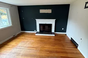 61 N Main St, Bellingham, MA 02019 - Photo 3