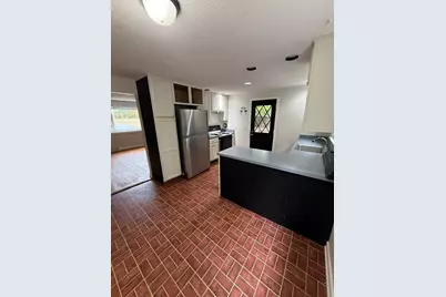 61 N Main St, Bellingham, MA 02019 - Photo 9