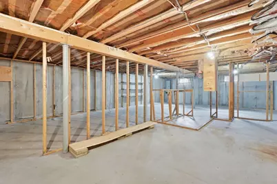 202 Glenoak Dr, Springfield, MA 01129 - Photo 33