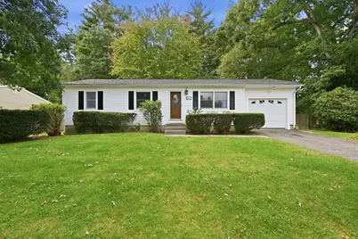 202 Glenoak Dr, Springfield, MA 01129 - Photo 1