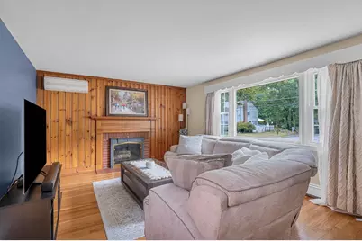 137 Central St, North Reading, MA 01864 - Photo 7
