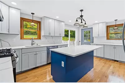 2 Granite St, Millbury, MA 01527 - Photo 9