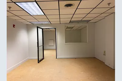 554 Main Street #4, Worcester, MA 01608 - Photo 5