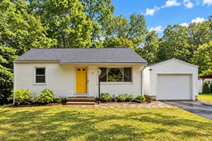27 E Green St, Easthampton, MA 01027 - Photo 1