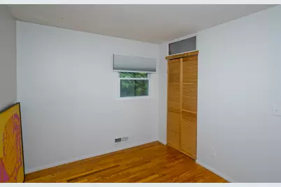 27 E Green St, Easthampton, MA 01027 - Photo 25