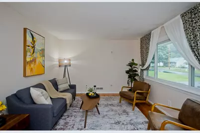 27 E Green St, Easthampton, MA 01027 - Photo 7