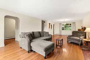 422 Mystic St, Arlington, MA 02474 - Photo 9