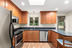 422 Mystic St, Arlington, MA 02474 - Photo 5