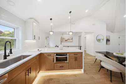 48 Burnett St, Melrose, MA 02176 - Photo 11