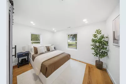 48 Burnett St, Melrose, MA 02176 - Photo 17