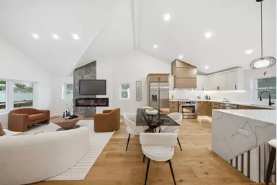 48 Burnett St, Melrose, MA 02176 - Photo 3