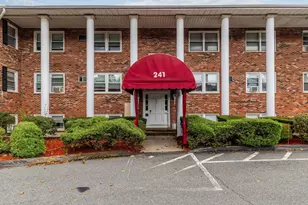 241 Main St, Reading, MA 01867 - Photo 3