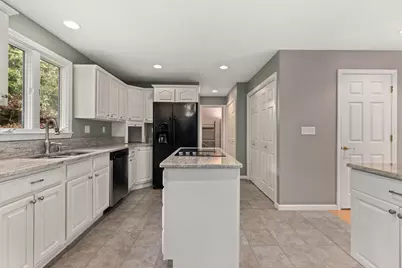 8 Dennison Ct, Stoughton, MA 02072 - Photo 7