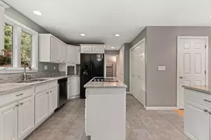 8 Dennison Ct, Stoughton, MA 02072 - Photo 7