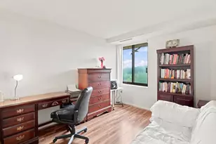 402 Paradise Rd, Swampscott, MA 01907 - Photo 7