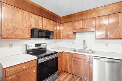 402 Paradise Rd #3J, Swampscott, MA 01907 - Photo 5