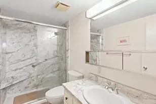 402 Paradise Rd, Swampscott, MA 01907 - Photo 11