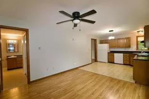 21 Pleasant St, Merrimac, MA 01860 - Photo 5