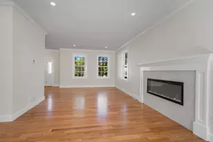 110 Friendship St, Billerica, MA 01821 - Photo 3