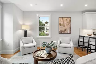 9 Downer Ct, Boston, MA 02122 - Photo 5