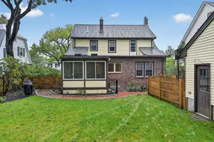 14 Houston St, Boston, MA 02132 - Photo 27