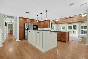 21 Andrew Cir, Stoughton, MA 02072 - Photo 9