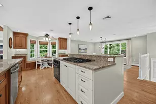 21 Andrew Cir, Stoughton, MA 02072 - Photo 7