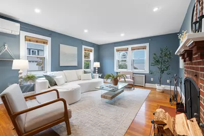 22 Ash St, Melrose, MA 02176 - Photo 9