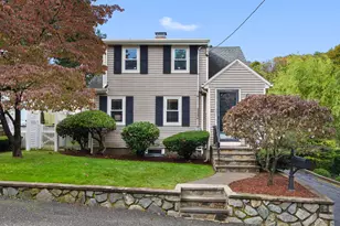22 Ash St, Melrose, MA 02176 - Photo 1