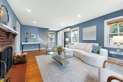 22 Ash St, Melrose, MA 02176 - Photo 11