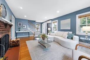 22 Ash St, Melrose, MA 02176 - Photo 11