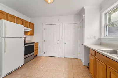 106 Poplar St #1, Watertown, MA 02472 - Photo 7