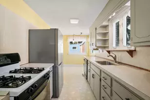 47 Cherry Hill, Holyoke, MA 01040 - Photo 9