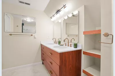47 Cherry Hl, Holyoke, MA 01040 - Photo 27