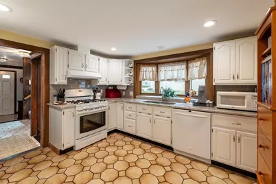 80 Phillips St, Weymouth, MA 02188 - Photo 5