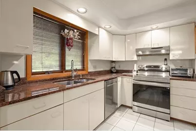 5 Lee Ave, Burlington, MA 01803 - Photo 15